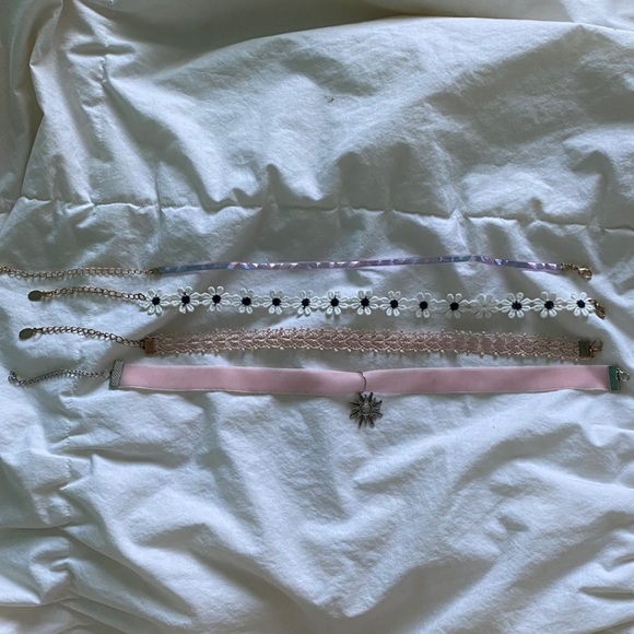 Chokers - Picture 3 of 3